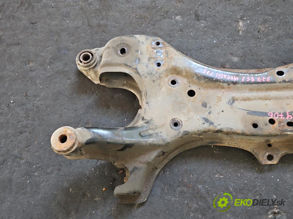 Toyota Avensis II T25 2003-2008 1.6 vvti 110 HP manual 81 kW 1598 cm3 4- výstuha motora