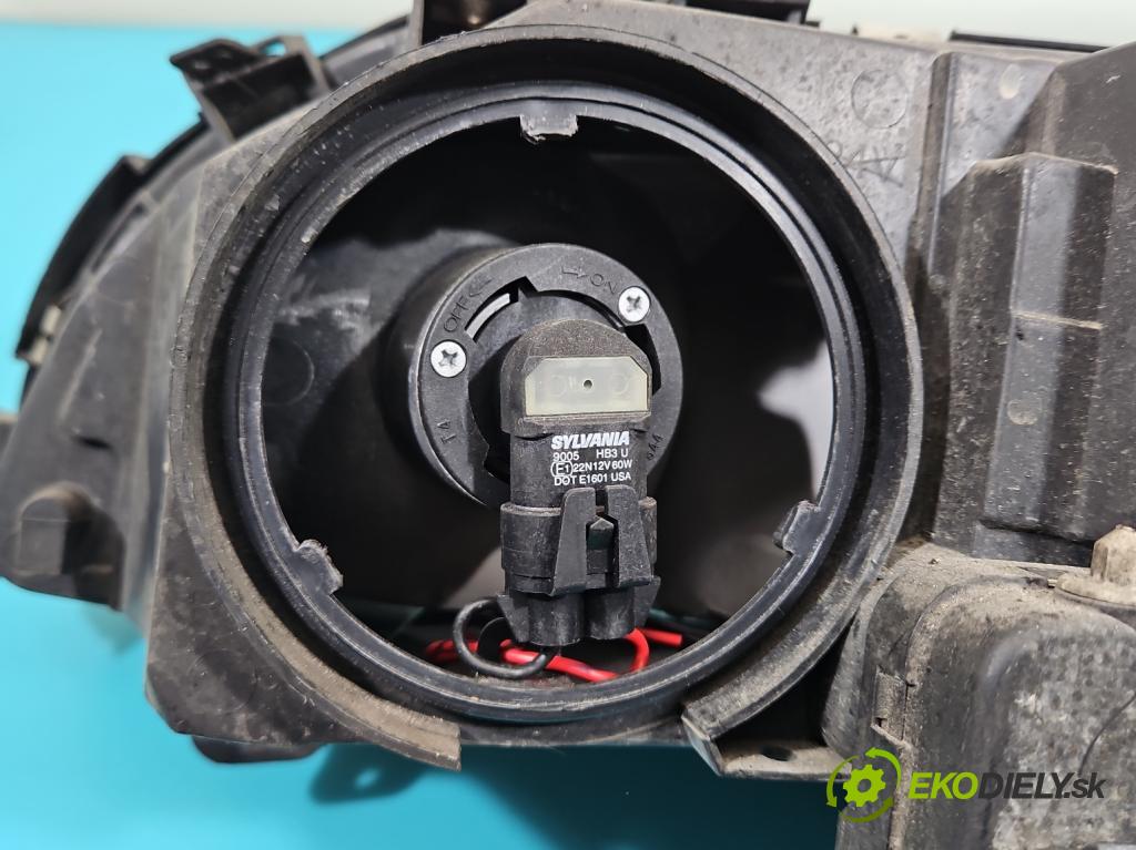 Volvo S60 I 2000-2010 2.4 D5 163 HP manual 120 kW 2401 cm3 4- Reflektor: pravý  (Svetlo predné pravé)