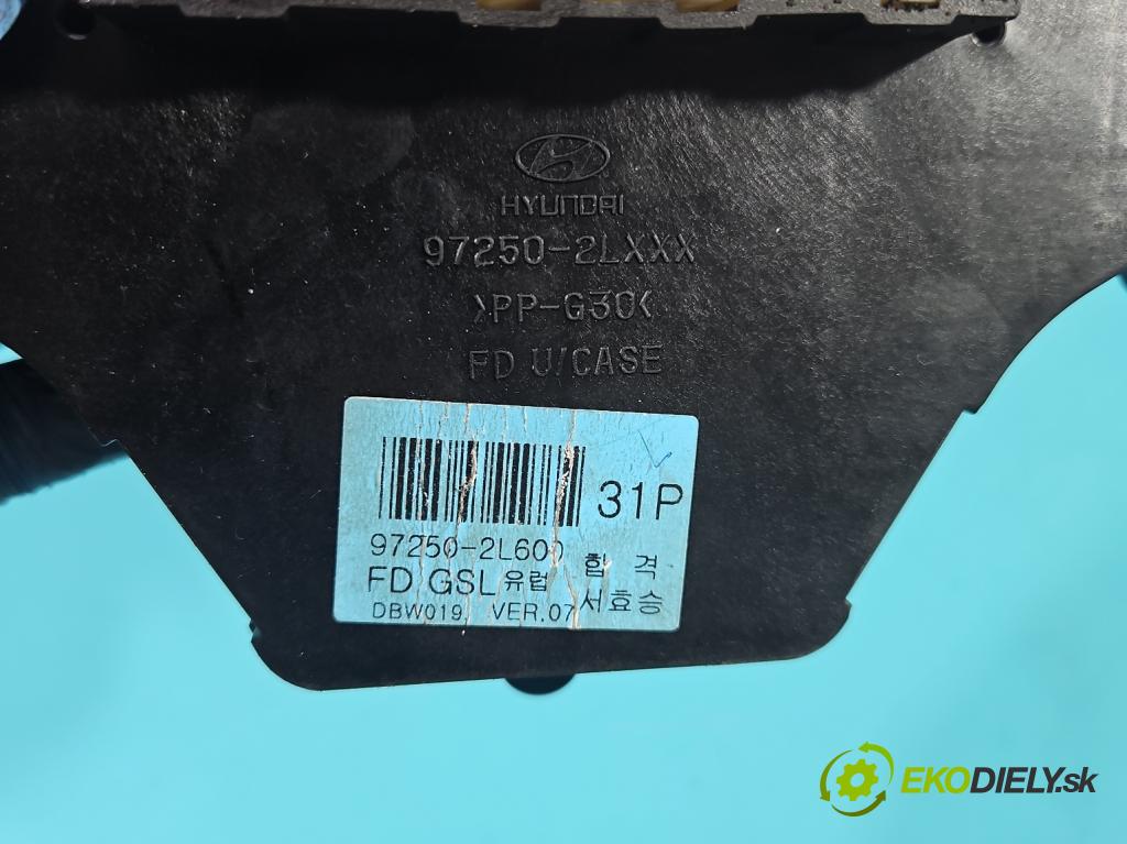 Hyundai I30 I 2007-2012 1.6 16V 122 HP manual 89,7 kW 1591 cm3 5- panel kúrenia 97250-2L600