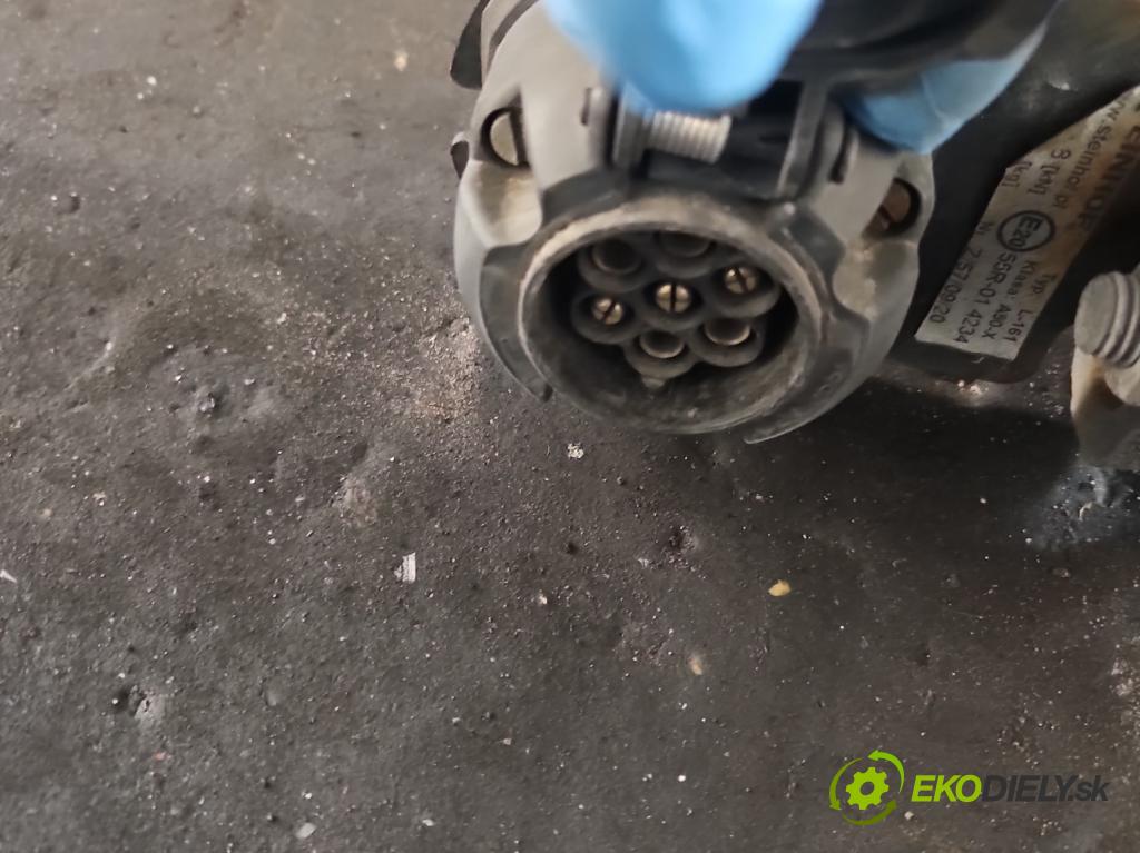 Lexus RX II 2003-2008 3.3 V6 211KM automatic 155 kW 3311 cm3 5- oko tažné  (Tažná zařízení)