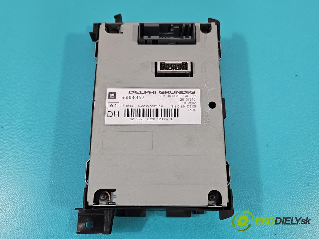 Opel Antara 2006-2015 2.2 cdti 184hp automatic 135 kW 2231 cm3 5- Zobrazit: 96858452 (Prístrojová doska, displej)