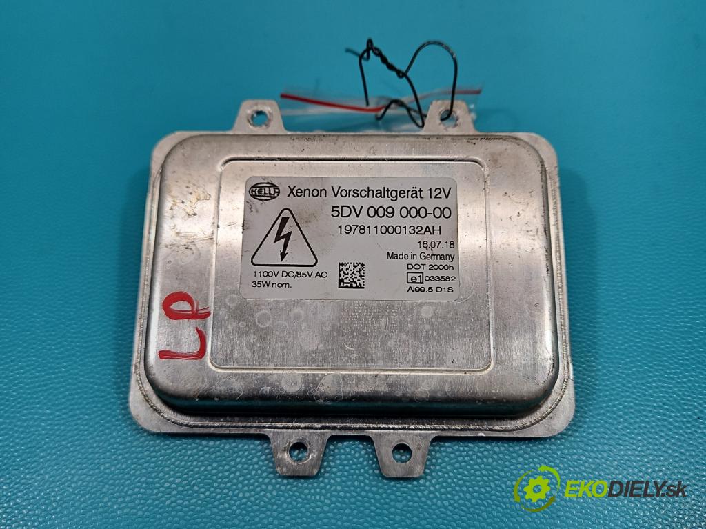 Chrysler Voyager V 2007-2016 3.8 V6 215KM automatic 158 kW 3778 cm3 5- střídač: xenon 5DV009000-00 (Riadiaca jednotka xenónu)