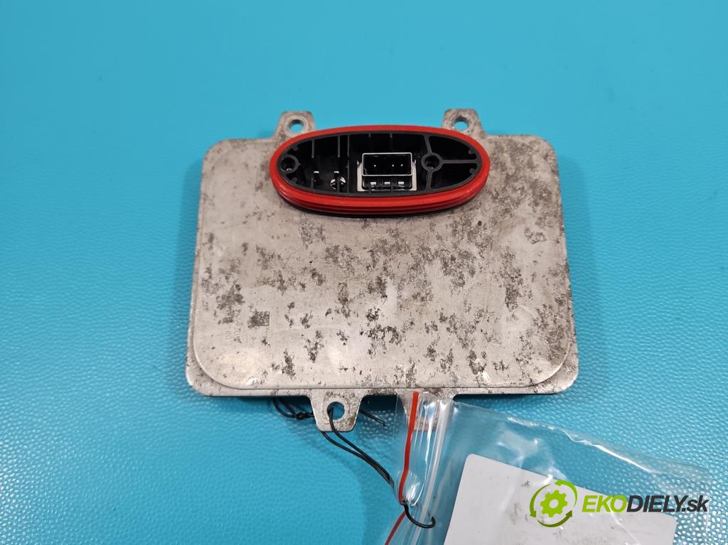 Chrysler Voyager V 2007-2016 3.8 V6 215KM automatic 158 kW 3778 cm3 5- střídač: xenon 5DV009000-00 (Riadiaca jednotka xenónu)