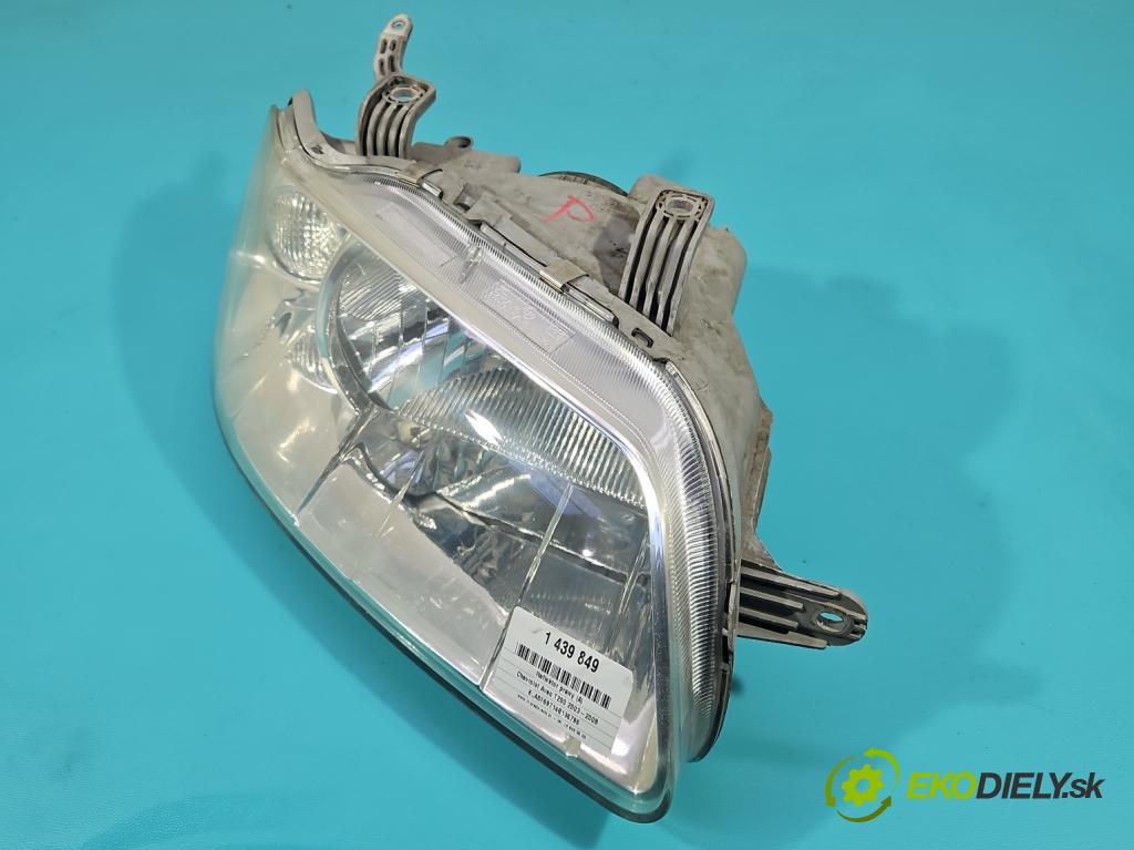 Chevrolet Aveo T200 2003-2008 1.4 16V 94 HP manual 69 kW 1399 cm3 4- Reflektor: pravý  (Svetlo predné pravé)