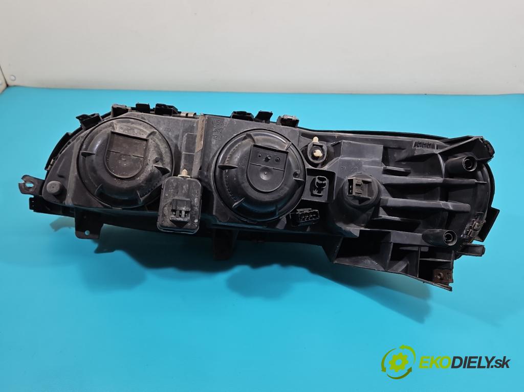 Volvo S60 I 2000-2010 2.0 T 179KM manual 132 kW 1984 cm3 4- Reflektor: pravý 8662598 (Svetlo predné pravé)