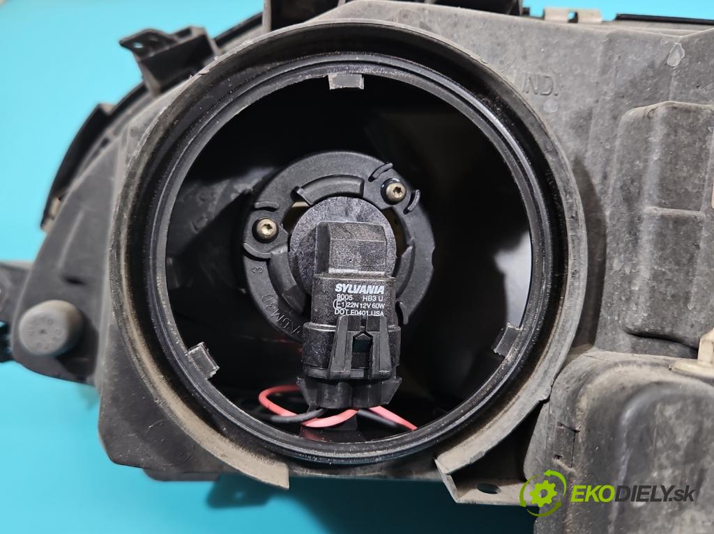 Volvo S60 I 2000-2010 2.0 T 179KM manual 132 kW 1984 cm3 4- Reflektor: pravý 8662598 (Svetlo predné pravé)