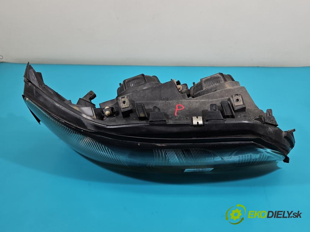 Volvo S60 I 2000-2010 2.0 T 179KM manual 132 kW 1984 cm3 4- Reflektor: pravý 8662598 (Svetlo predné pravé)