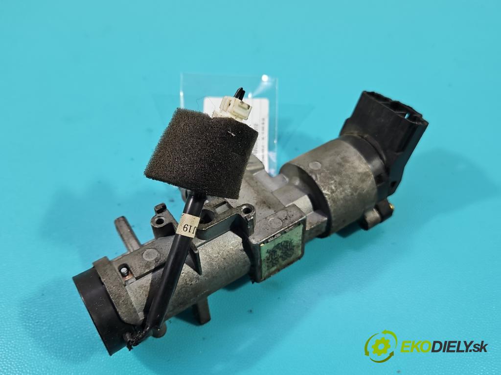 Daewoo Lanos 1.5 16V 100 HP manual 73,2 kW 1498 cm3 4- Spínačka  (Spínacia skrinka)