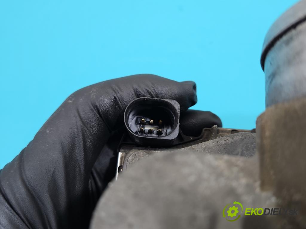 Audi A4 B5 1994-2001 1.8 T 150 HP manual 110 kW 1781 cm3 4- klapka 06B133062B (Škrtiaca klapka)