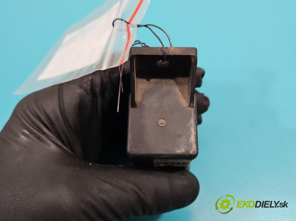 Peugeot 4007 2007-2012 2.2 hdi 156 HP automatic 115 kW 2179 cm3 5- Relé: svíčky: zařicích: 9640469680 (Relé)