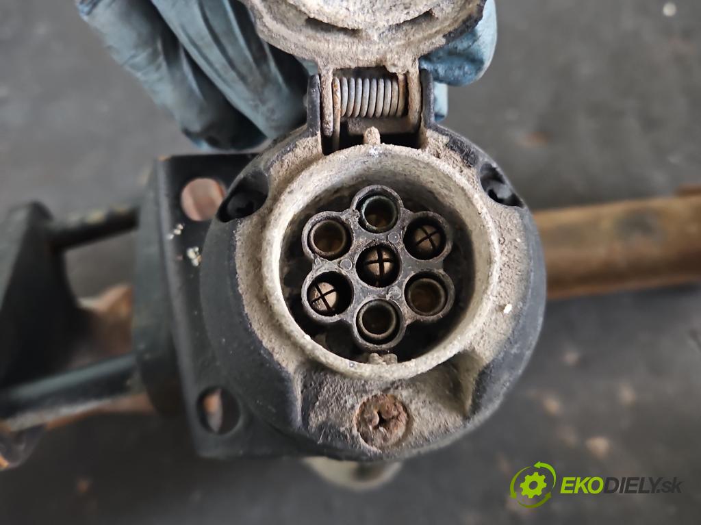 Peugeot 4007 2007-2012 2.2 hdi 156 hp automatic 115 kW 2179 cm3 5- oko tažné  (Tažná zařízení)