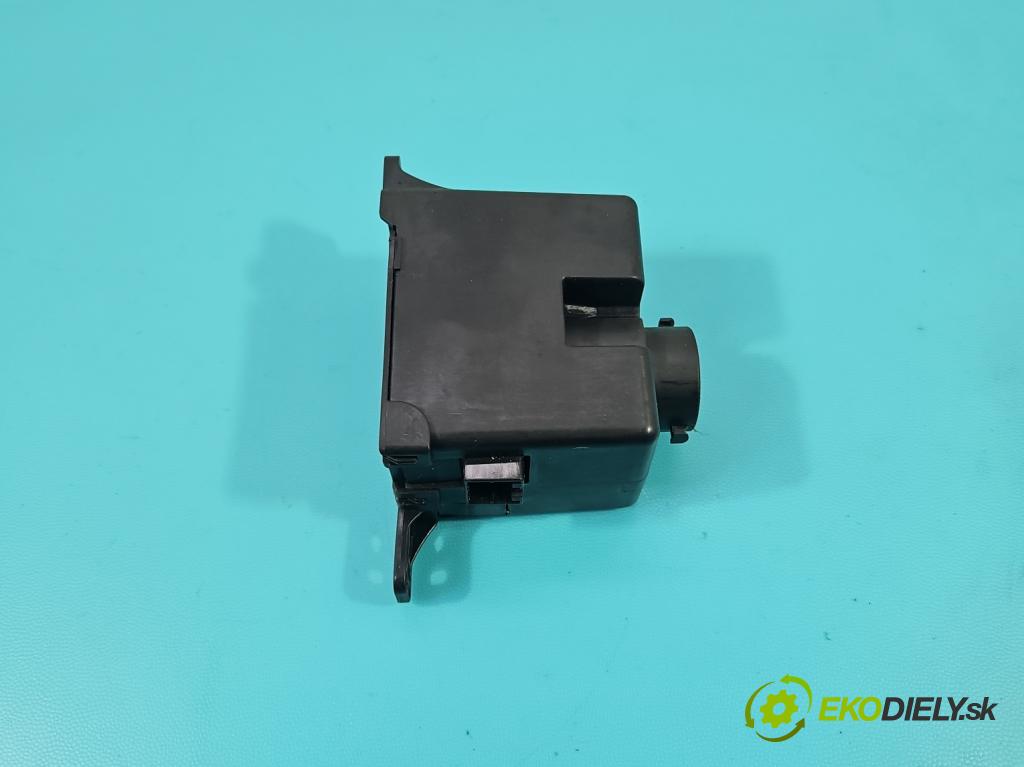 Chrysler Voyager V 2007-2016 3.8 V6 215KM automatic 158 kW 3778 cm3 5- Spínačka P05026147AF (Spínacia skrinka)