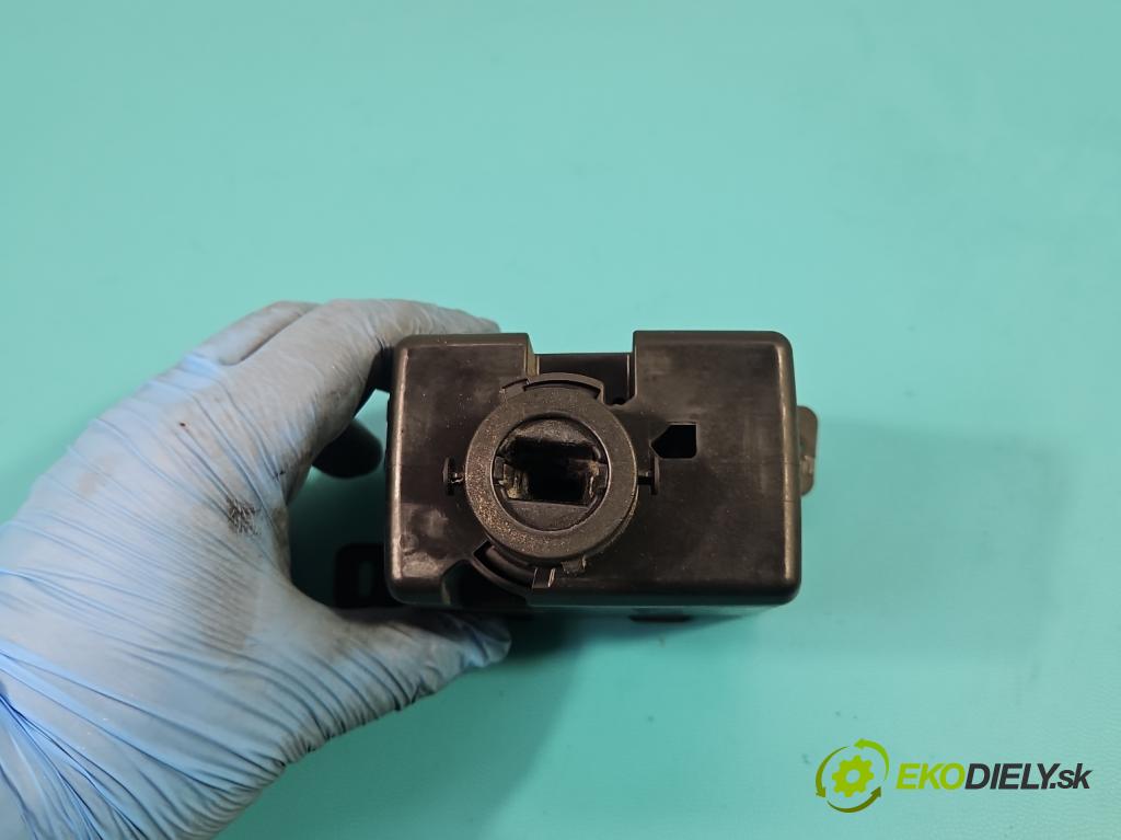 Chrysler Voyager V 2007-2016 3.8 V6 215KM automatic 158 kW 3778 cm3 5- Spínačka P05026147AF (Spínacia skrinka)