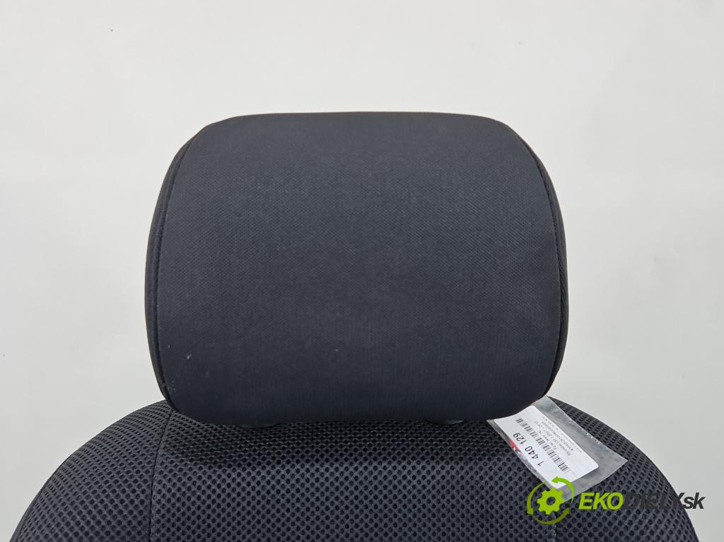 Hyundai I30 I 2007-2012 1.6 16V 122 HP manual 89,7 kW 1591 cm3 5- Sedačka ľavý  (Sedačka, sedadlo)