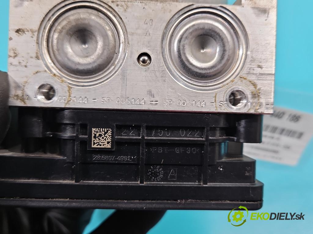 Renault Megane IV 2016-2024 1.5 dci 116 HP automatic 85 kW 1461 cm3 4- čerpadlo abs 476606884R (Pumpa ABS)