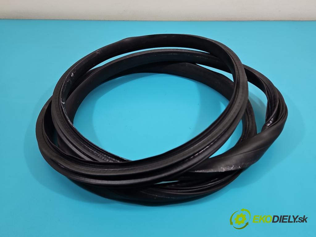 Renault Megane IV 2016-2024 1.5 dci 116 hp automatic 85 kW 1461 cm3 4- Těsnění: dveře zadní pravé  (Ostatní)