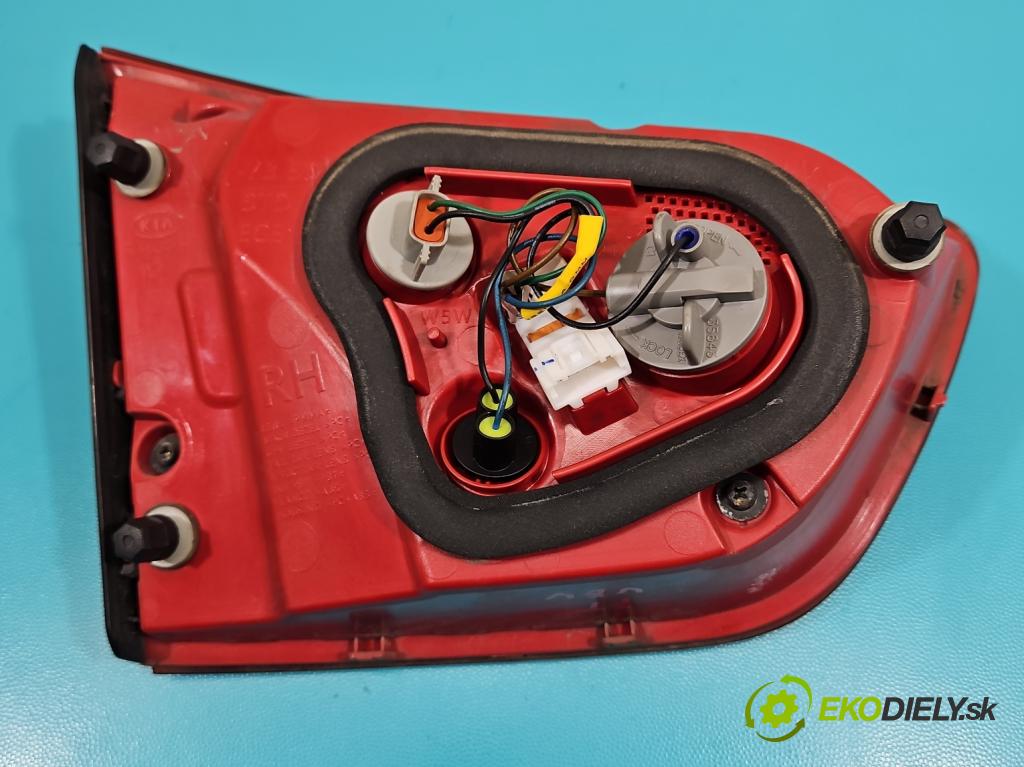 Kia Rio IV 2016-2023 1.4 crdi 90 HP manual 66 kW 1396 cm3 5- svetlo / reflektor zadné pravé 92404-H8 (Kľučka dverí ostatné)