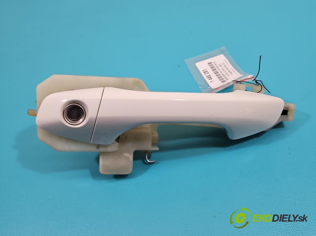 Kia Rio IV 2016-2023 1.4 crdi 90 HP manual 66 kW 1396 cm3 5- rukoväť predné ľavé mimo:  (Vonkajšie predné ľavé)