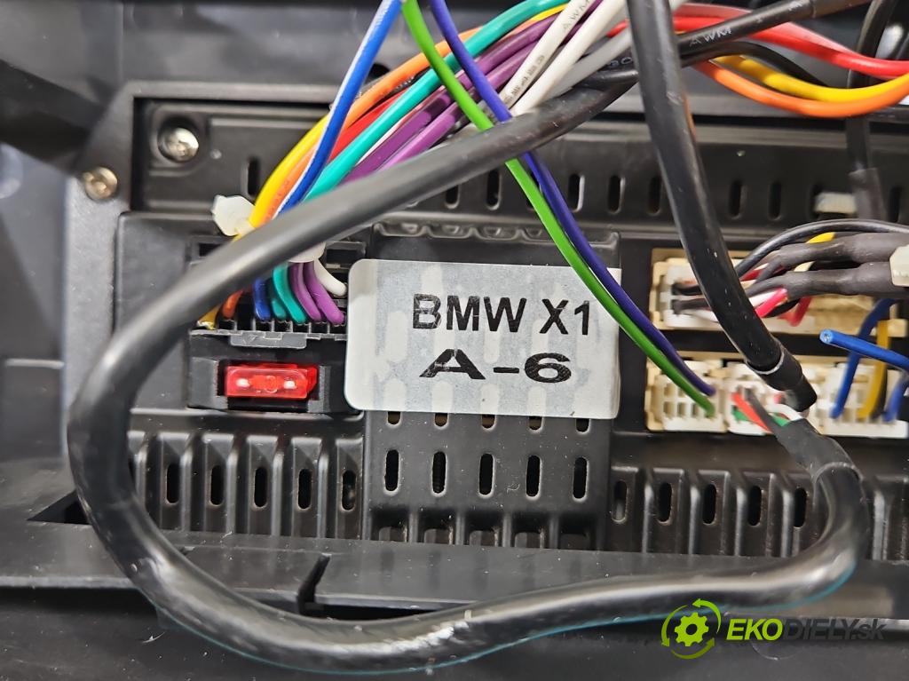 Bmw X1 E84 2009-2015 2.0d 143 HP manual 105 kW 1995 cm3 5- Zobrazit: H1S8BM030A (Prístrojová doska, displej)