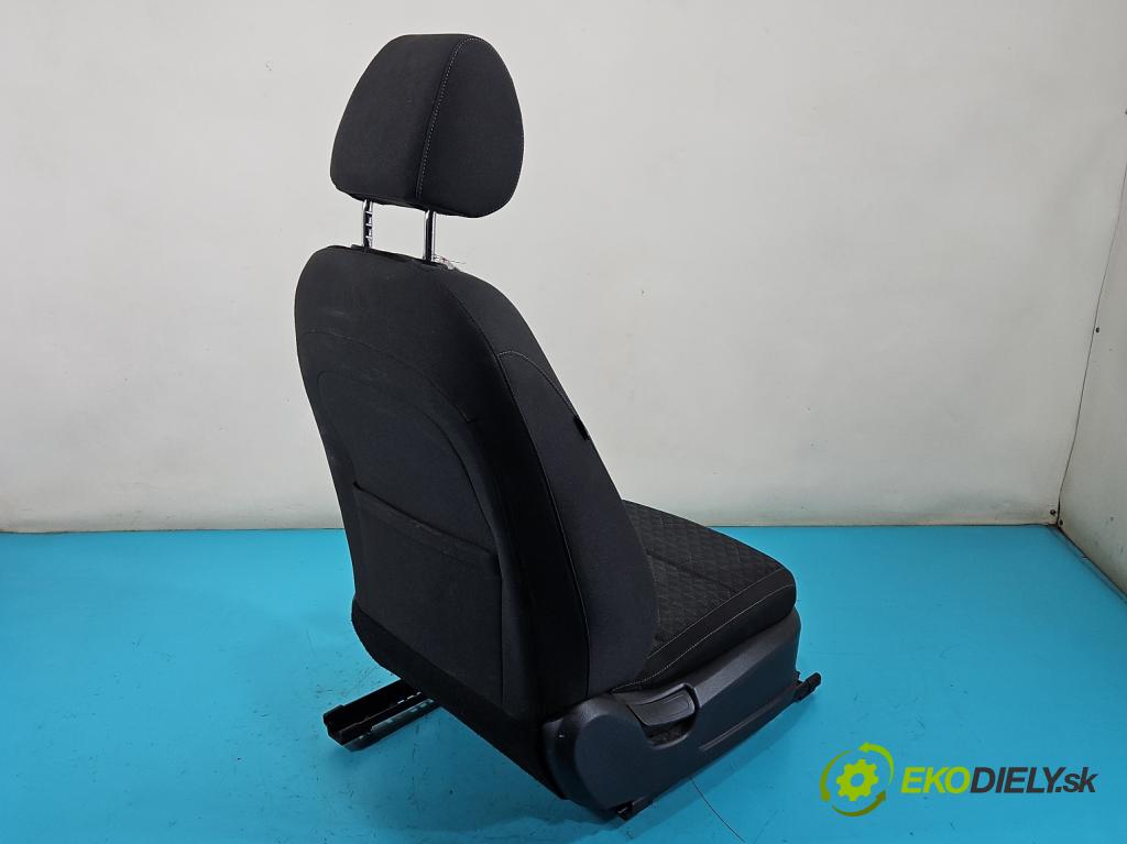 Kia Rio IV 2016-2023 1.4 crdi 90 HP manual 66 kW 1396 cm3 5- Sedačka pravý  (Sedačka, sedadlo)