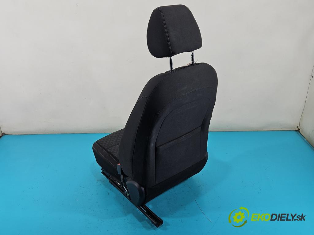 Kia Rio IV 2016-2023 1.4 crdi 90 HP manual 66 kW 1396 cm3 5- Sedačka pravý  (Sedačka, sedadlo)