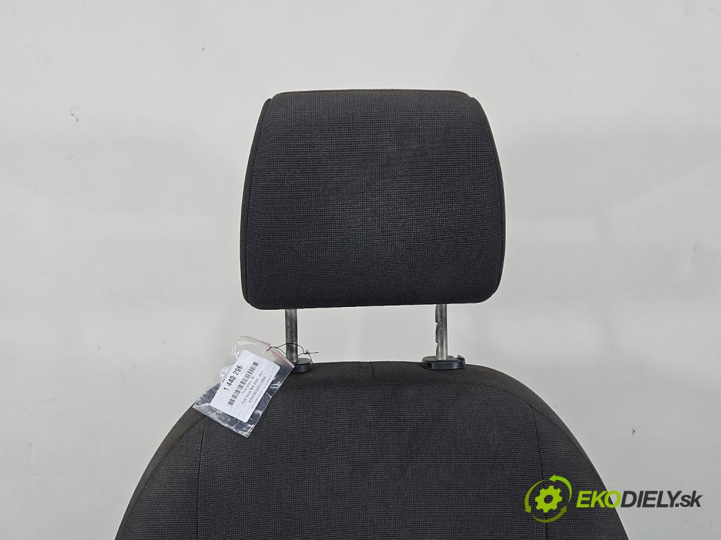 Ford Focus Mk2 2004-2011 1.6 tdci 90 HP manual 66 kW 1560 cm3 5- Sedačka pravý  (Sedačka, sedadlo)