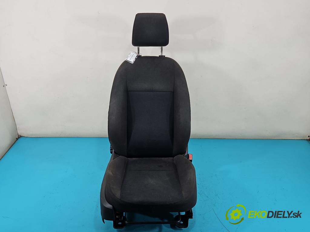 Ford Focus Mk2 2004-2011 1.6 tdci 90 HP manual 66 kW 1560 cm3 5- Sedačka pravý  (Sedačka, sedadlo)
