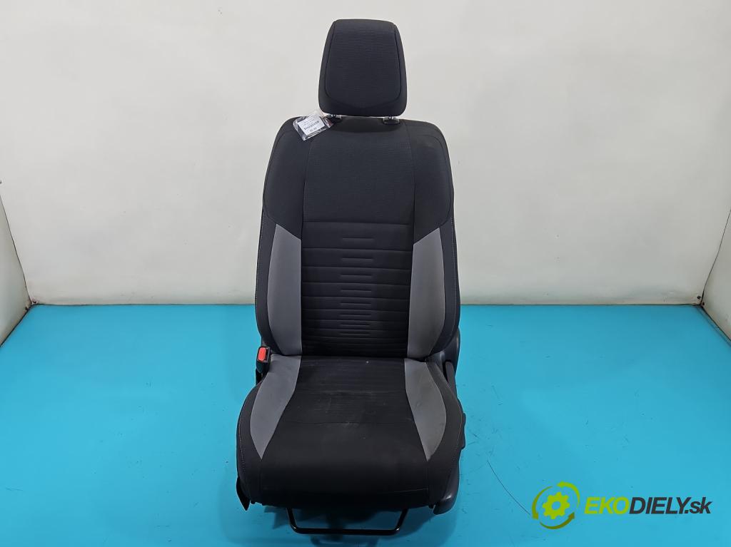Toyota Auris II 2012-2018 1.6 16V 132  HP manual 97 kW 1598 cm3 5- Sedačka ľavý  (Sedačka, sedadlo)