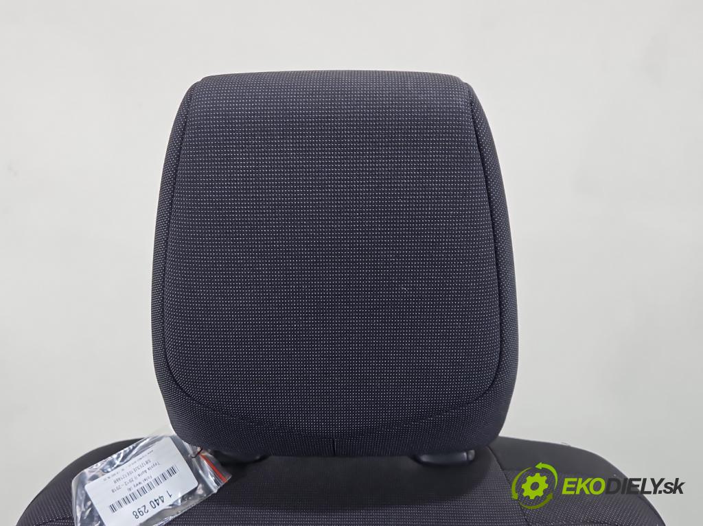 Toyota Auris II 2012-2018 1.6 16V 132  HP manual 97 kW 1598 cm3 5- Sedačka ľavý  (Sedačka, sedadlo)