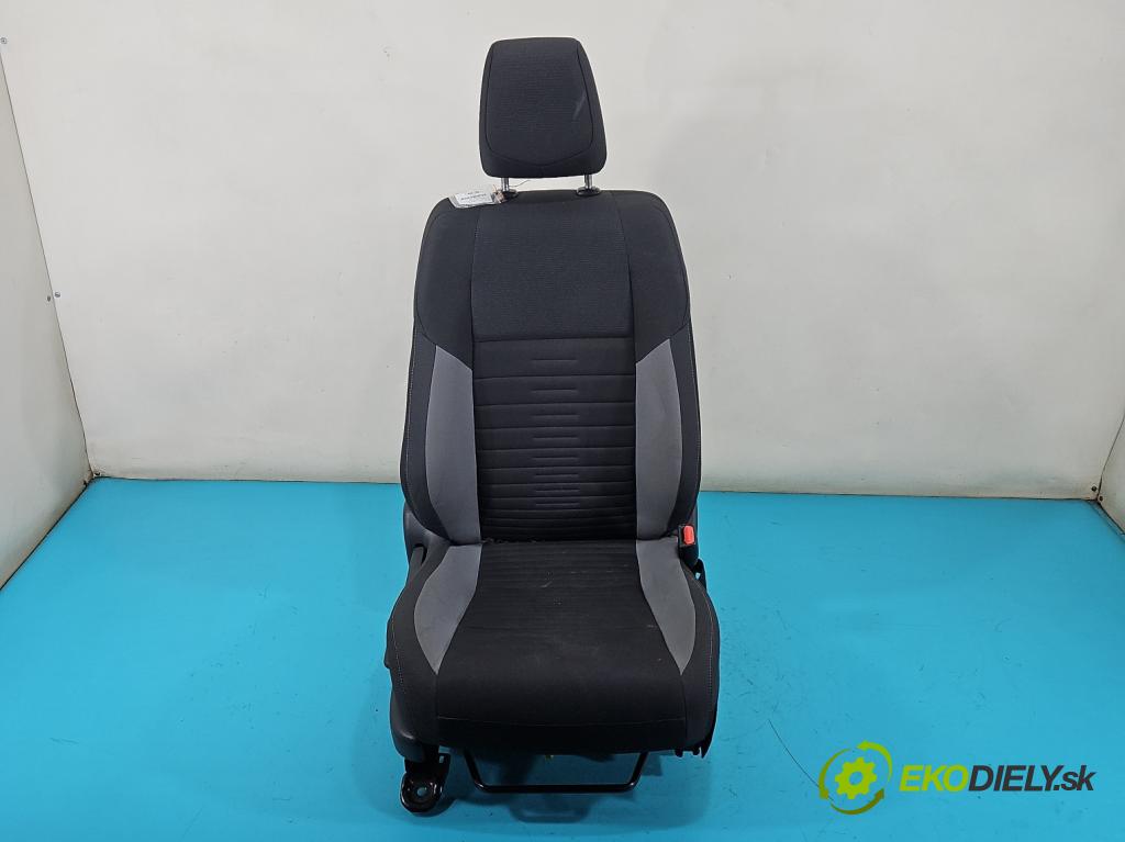 Toyota Auris II 2012-2018 1.6 16V 132  HP manual 97 kW 1598 cm3 5- Sedačka pravý  (Sedačka, sedadlo)
