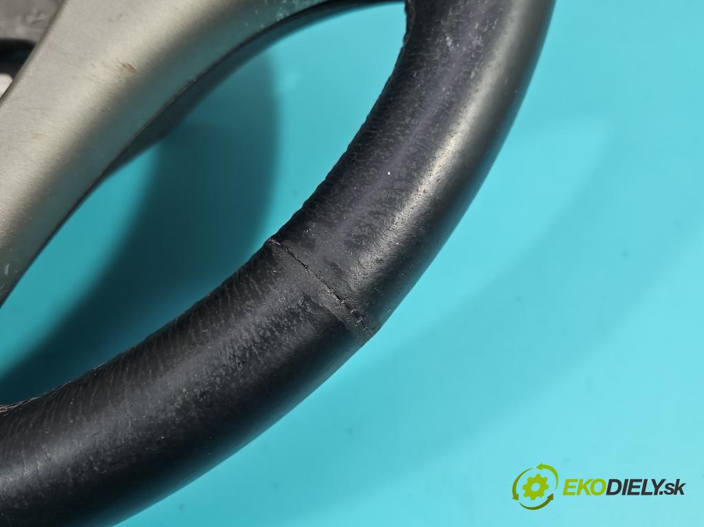 Hyundai I30 I 2007-2012 1.6 16V 122 HP manual 89,7 kW 1591 cm3 5- volant  (Volant)