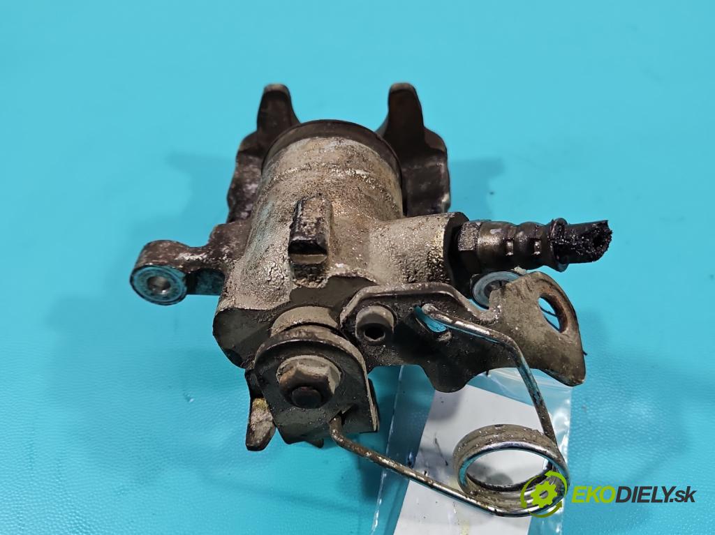 Audi A4 B5 1994-2001 1.6 8v 101 HP manual 74 kW 1595 cm3 4- brzdič zadné pravý  (Ostatné)