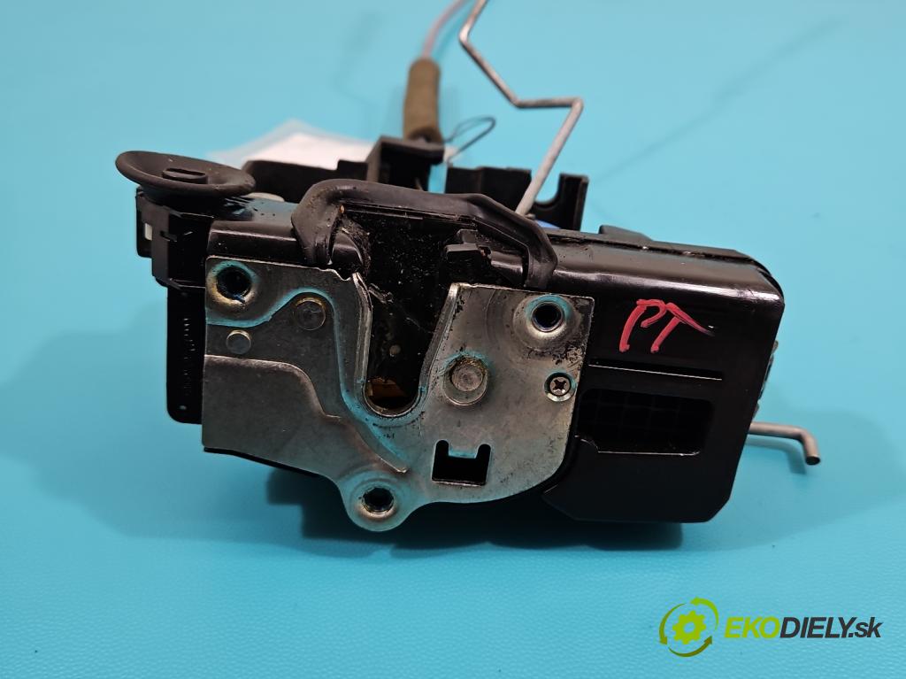 Opel Antara 2006-2015 2.2 cdti 184 hp automatic 135 kW 2231 cm3 5- zámek zadní pravý