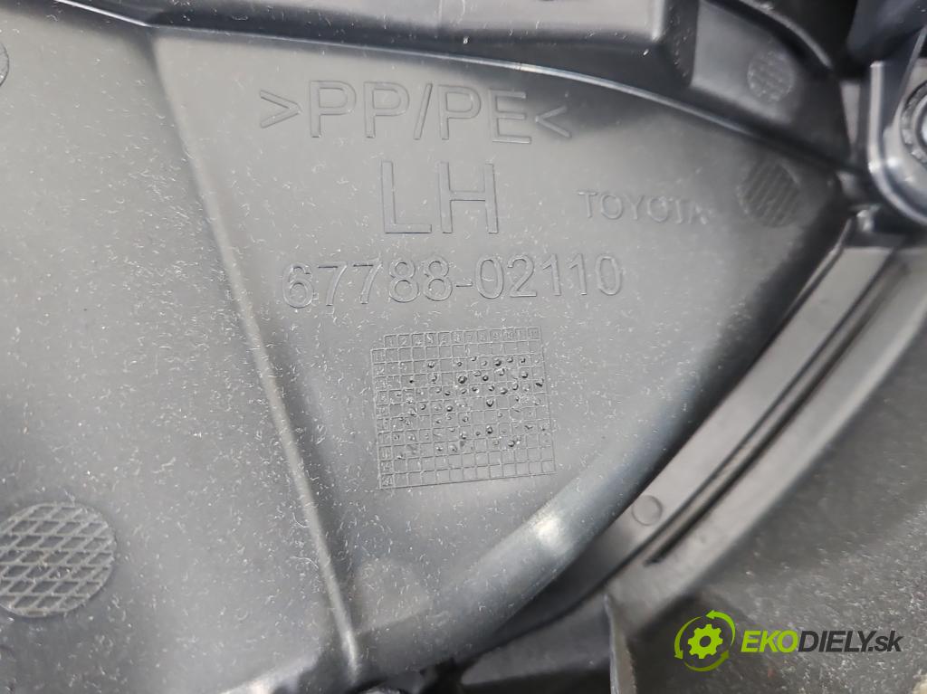 Toyota Auris II 2012-2018 1.6 16V 132 hp manual 97 kW 1598 cm3 5- Tapacír: dveře zadní levé 67788-02110
