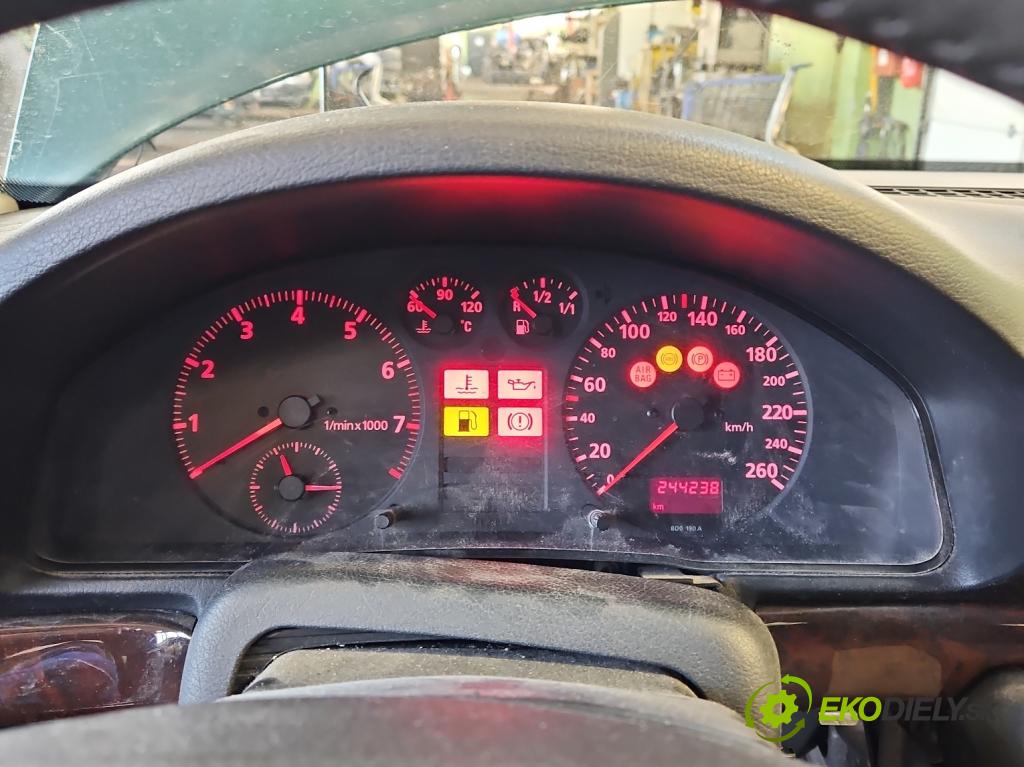 Audi A4 B5 1994-2001 1.8 20V 125 HP manual 92 kW 1781 cm3 4- prístrojovka/ budíky 8D0919034B (Prístrojová doska, displej)