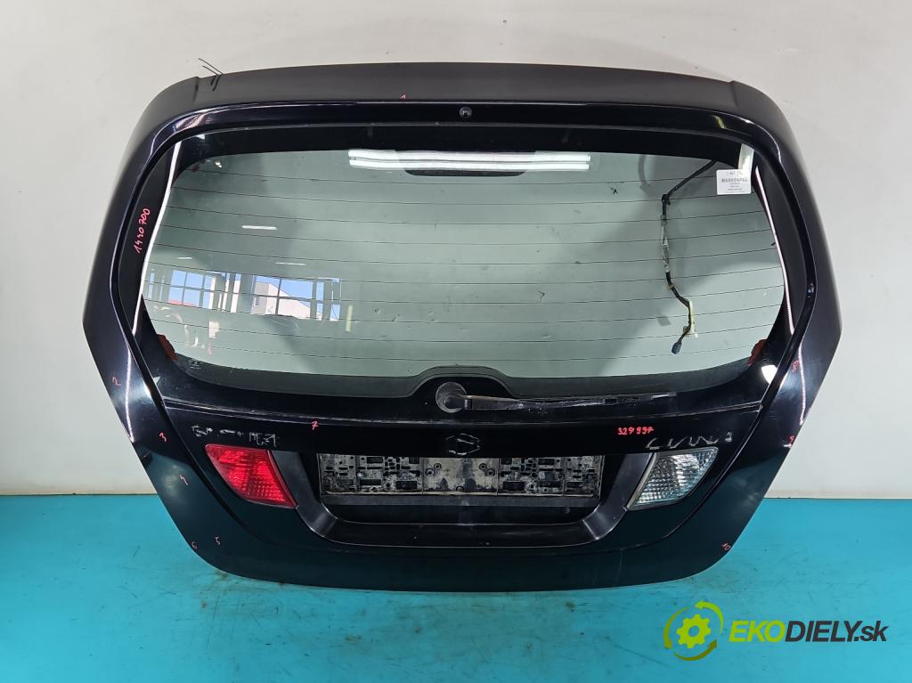 Suzuki Liana 1.3 16v 90 hp manual 66 kW 1328 cm3 5- zadní kufrové dveře  (Zadní kapoty)