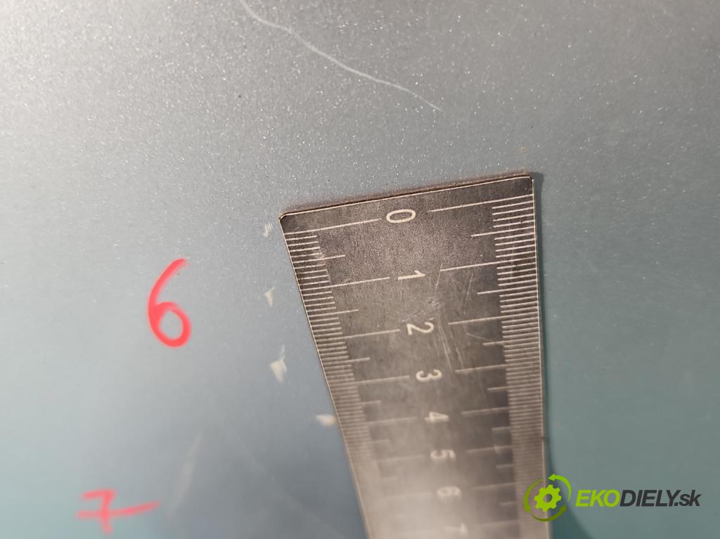 Vw Golf IV 1997-2003 1.6 16V 105 hp manual 77 kW 1598 cm3 5- zadní kufrové dveře  (Zadní kapoty)