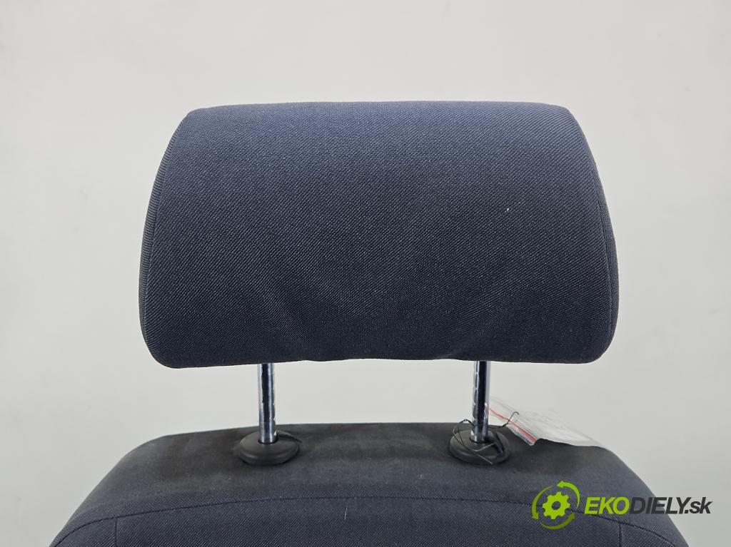 Audi A4 B5 1994-2001 1.8 20V 125 HP manual 92 kW 1781 cm3 4- Sedačka ľavý  (Sedačka, sedadlo)