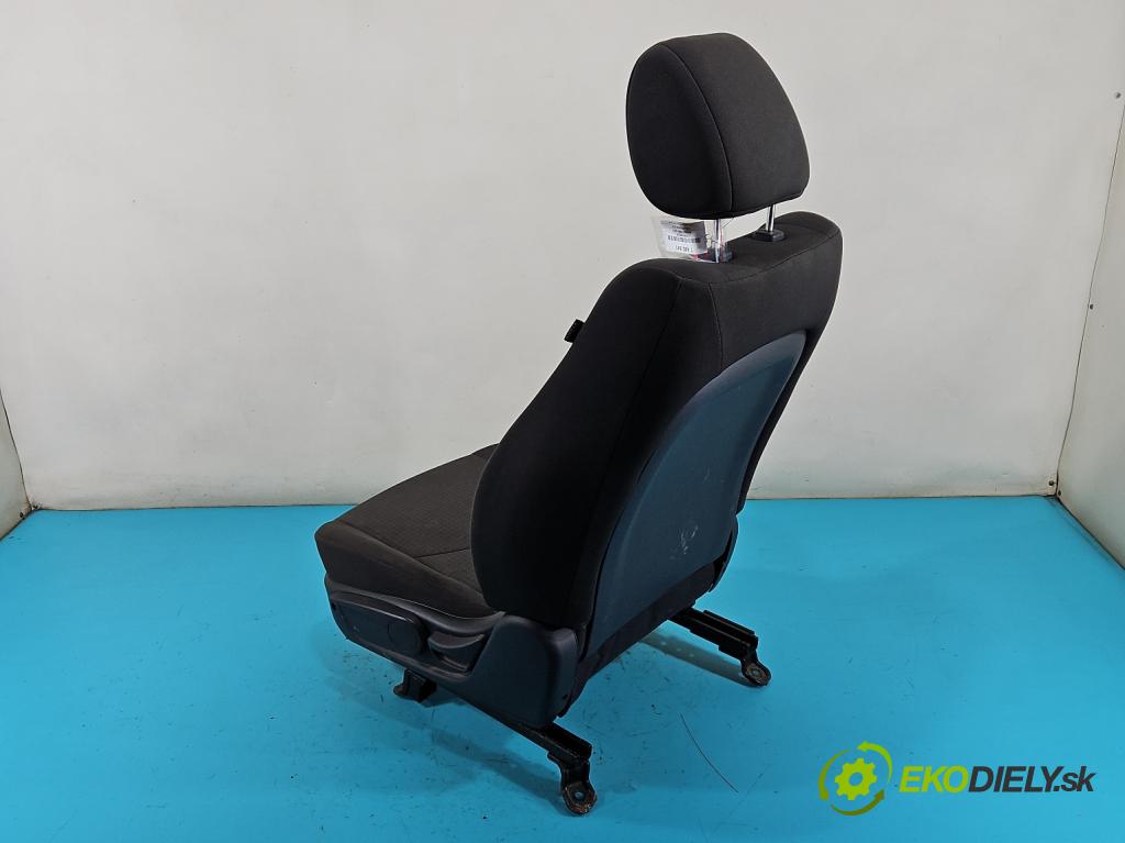 Kia Soul I 2008-2013 1.6 crdi 128 HP manual 94 kW 1582 cm3 5- Sedačka ľavý  (Sedačka, sedadlo)