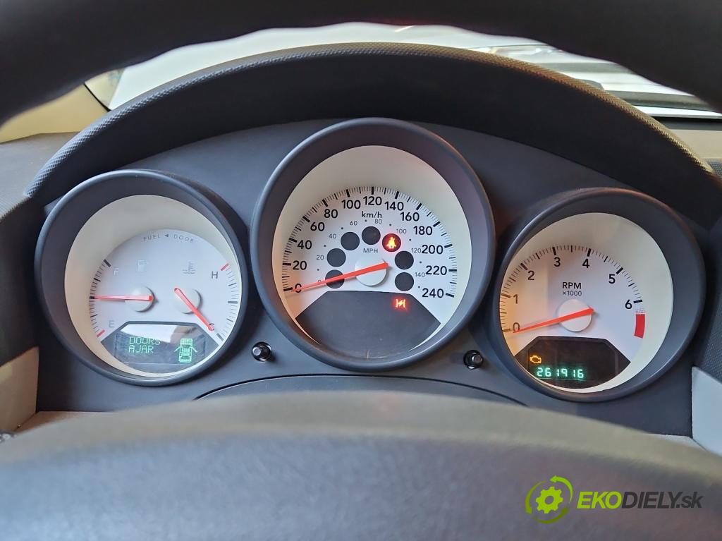 Dodge Caliber 1.8 16V 150 HP manual 110 kW 1798 cm3 5- prístrojovka/ budíky P05107000AI (Prístrojová doska, displej)