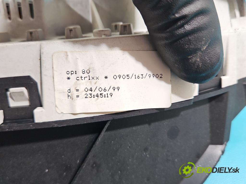 Mercedes A W168 1997-2004 1.4 82 HP manual 60 kW 1397 cm3 5- prístrojovka/ budíky A1685404011 (Prístrojová doska, displej)