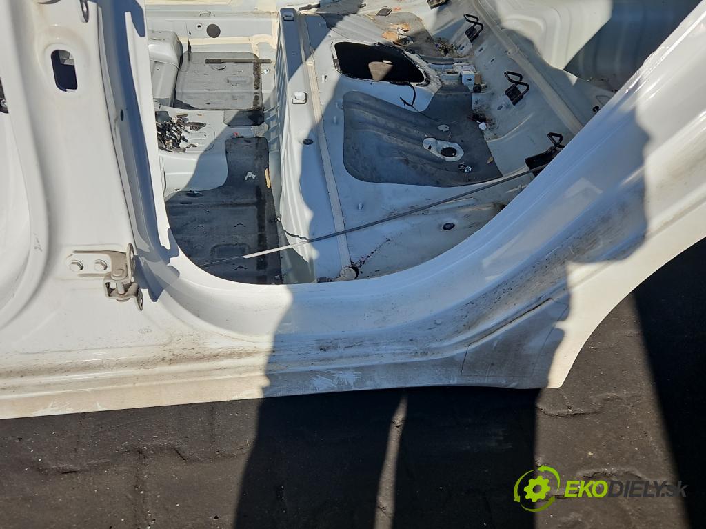 Kia Rio IV 2016-2023 1.4 crdi 90 hp manual 66 kW 1396 cm3 5- práh levý  (Ostatní)