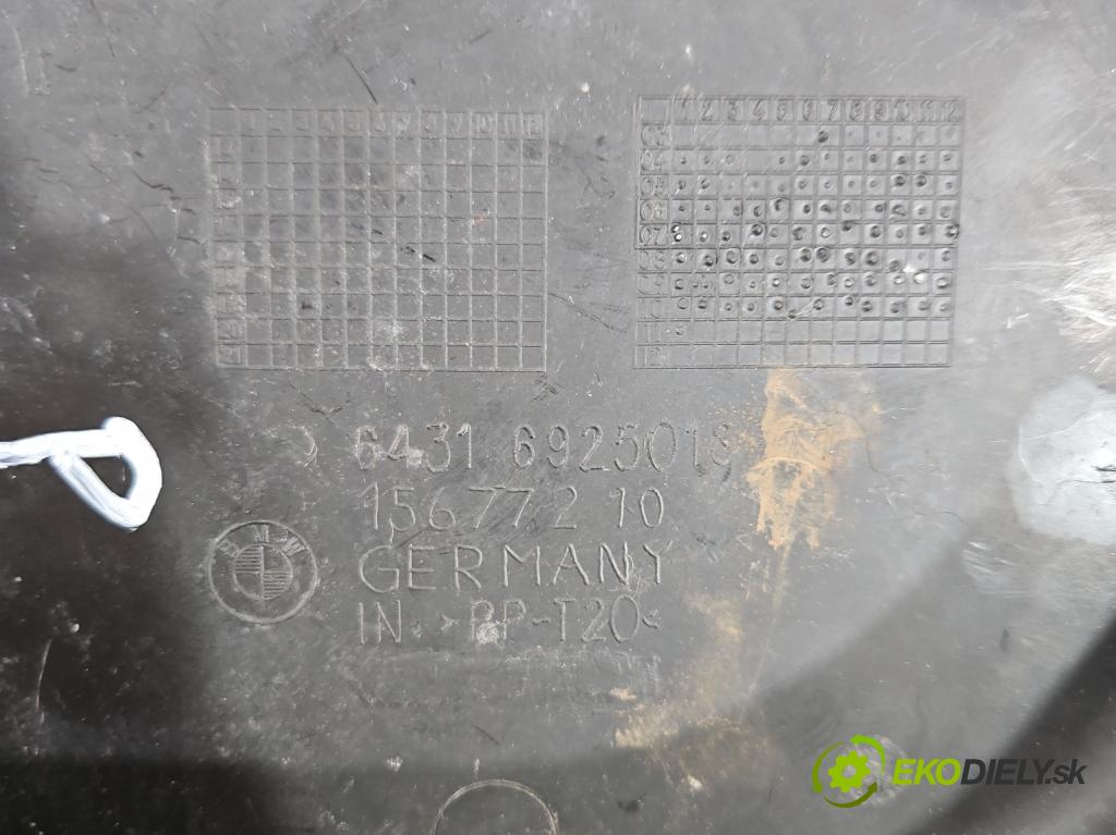 Bmw X1 E84 2009-2015 2.0d 143 HP manual 105 kW 1995 cm3 5- torpédo 15677210 (Torpédo (plast pod čelným sklom))