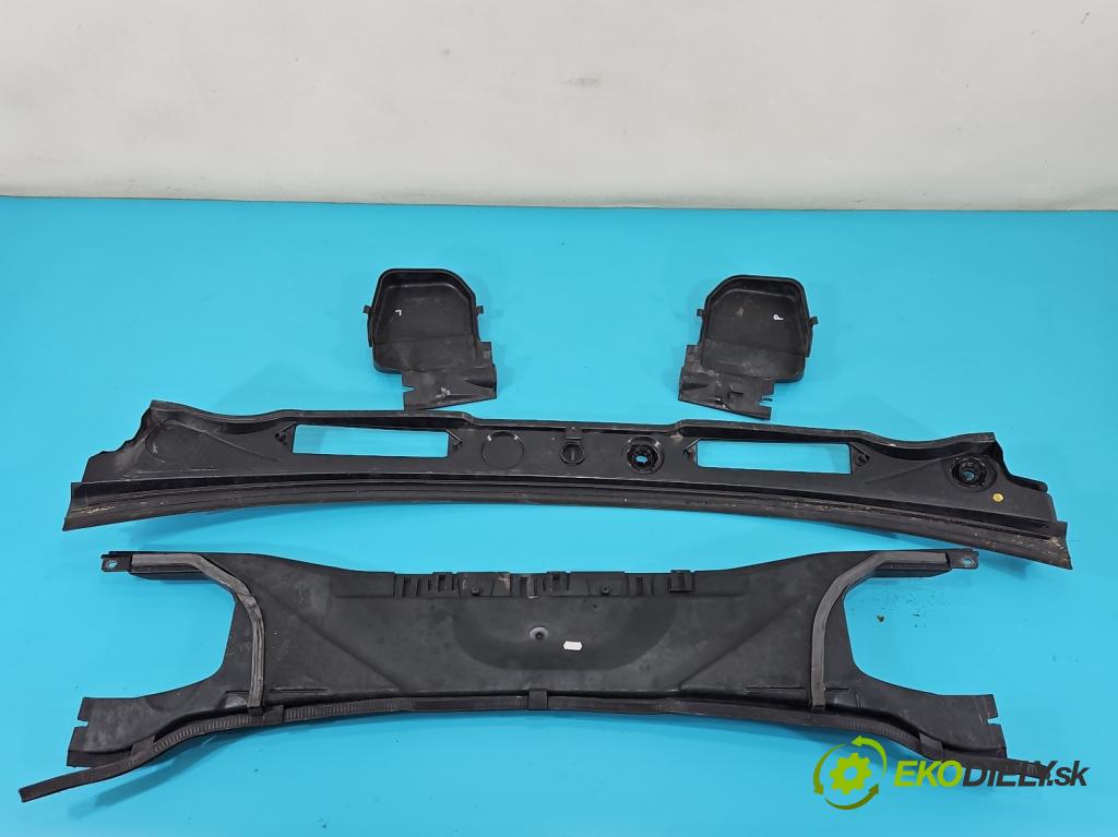 Bmw X1 E84 2009-2015 2.0d 143 HP manual 105 kW 1995 cm3 5- torpédo 15677210 (Torpédo (plast pod čelným sklom))