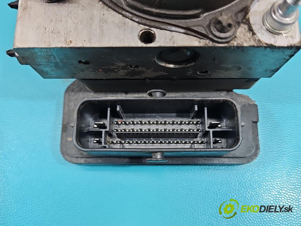 Toyota Auris II 2012-2018 1.6 16V 132  HP manual 97 kW 1598 cm3 5- čerpadlo abs 44540-02520 (Pumpa ABS)