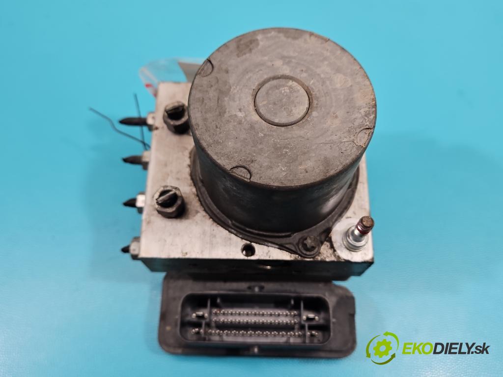 Toyota Auris II 2012-2018 1.6 16V 132  HP manual 97 kW 1598 cm3 5- čerpadlo abs 44540-02520 (Pumpa ABS)