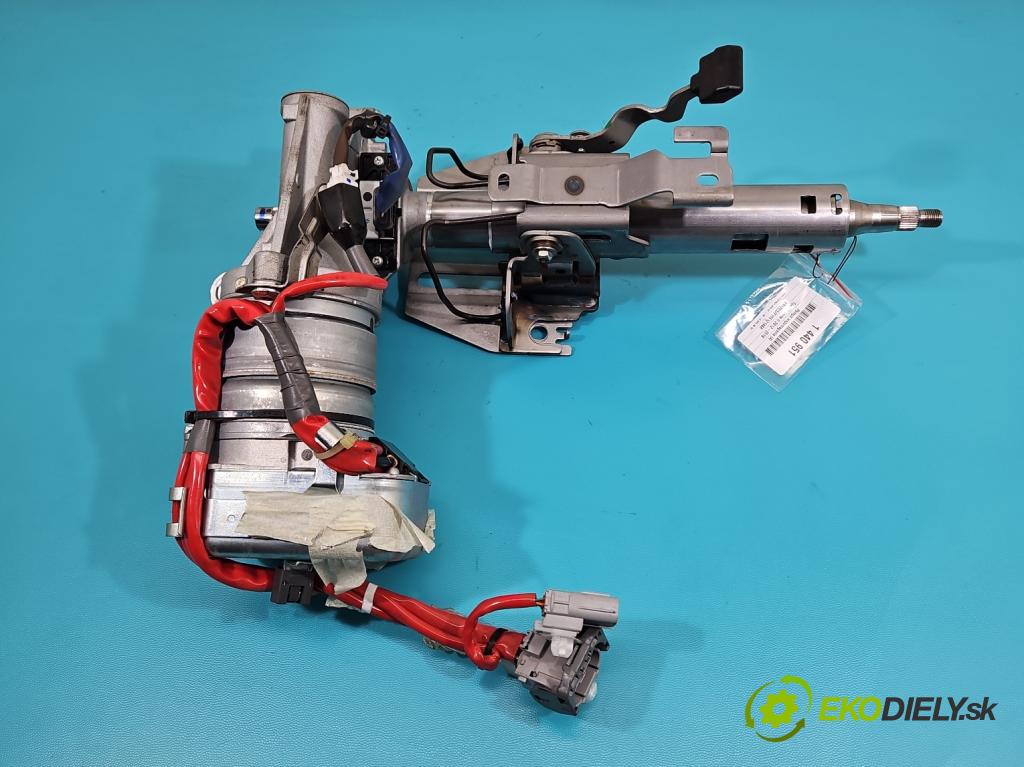 Toyota Auris II 2012-2018 1.6 16V 132  HP manual 97 kW 1598 cm3 5- čerpadlo posilovač Q003TC8071 (Servočerpadlo, pumpa riadenia)