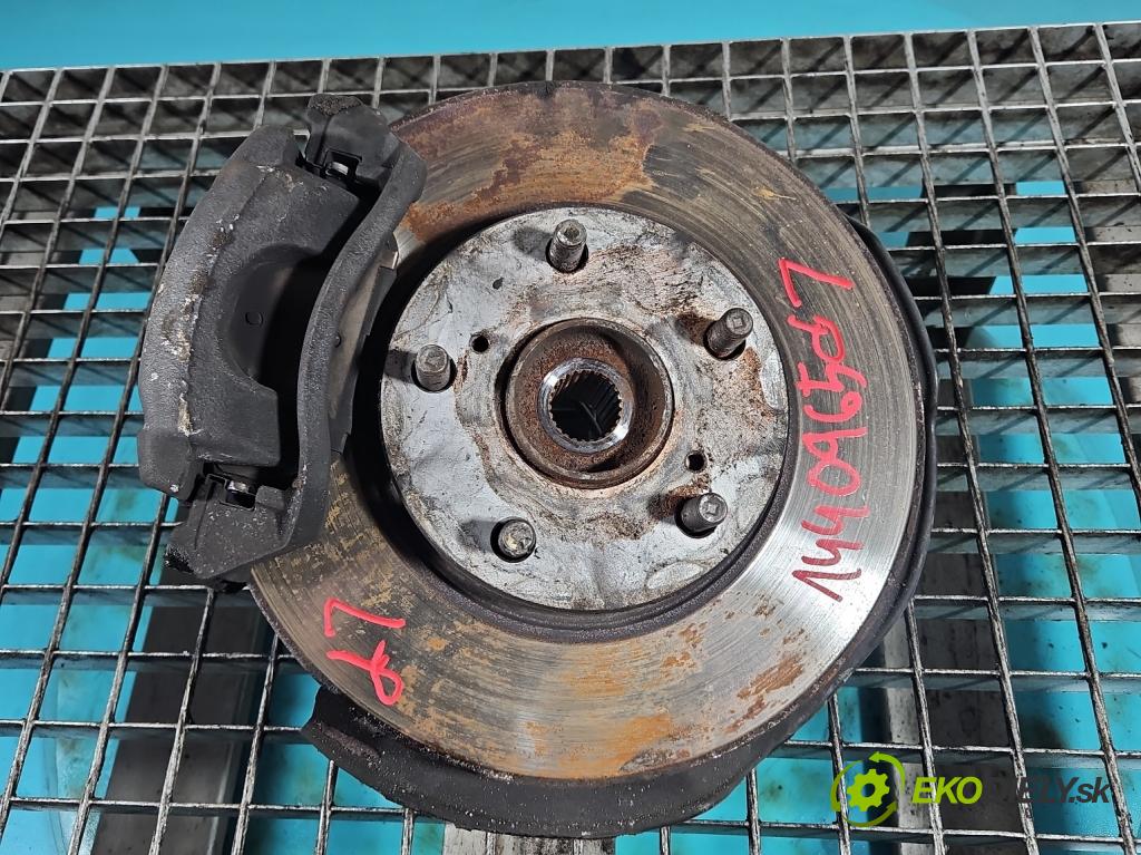 Toyota Auris II 2012-2018 1.6 16V 132  HP manual 97 kW 1598 cm3 5- náboj ľavé  (Náboj)