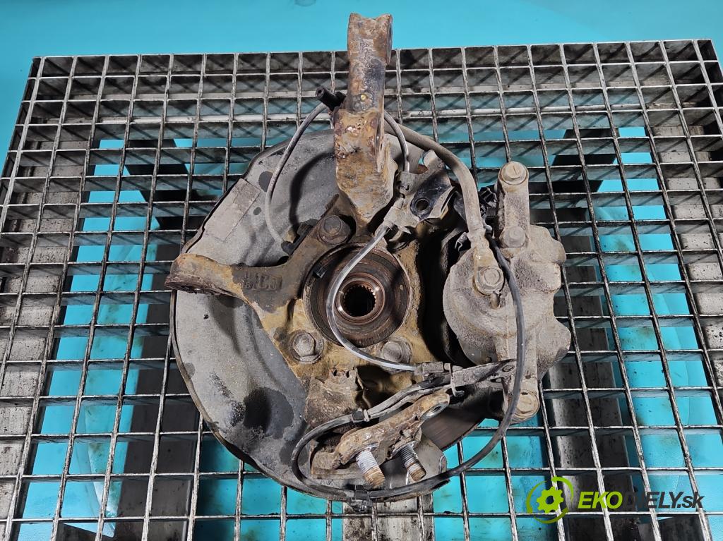 Toyota Auris II 2012-2018 1.6 16V 132 HP manual 97 kW 1598 cm3 5- náboj ľavé (Náboj)