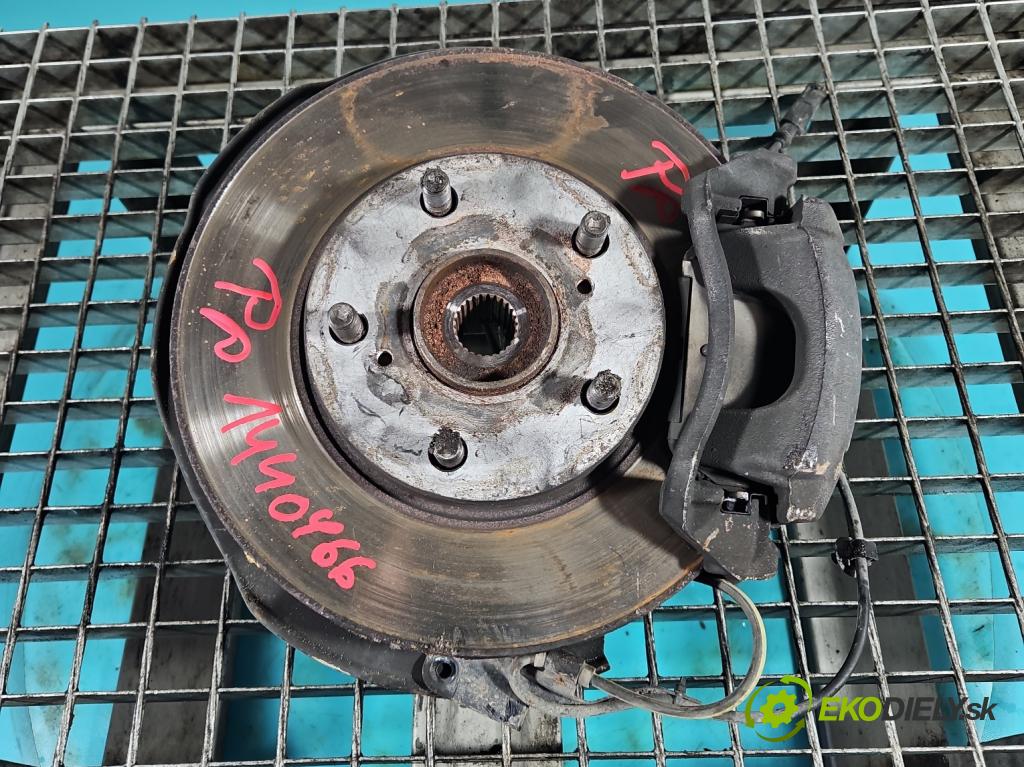 Toyota Auris II 2012-2018 1.6 16V 132  HP manual 97 kW 1598 cm3 5- náboj pravé  (Náboj)